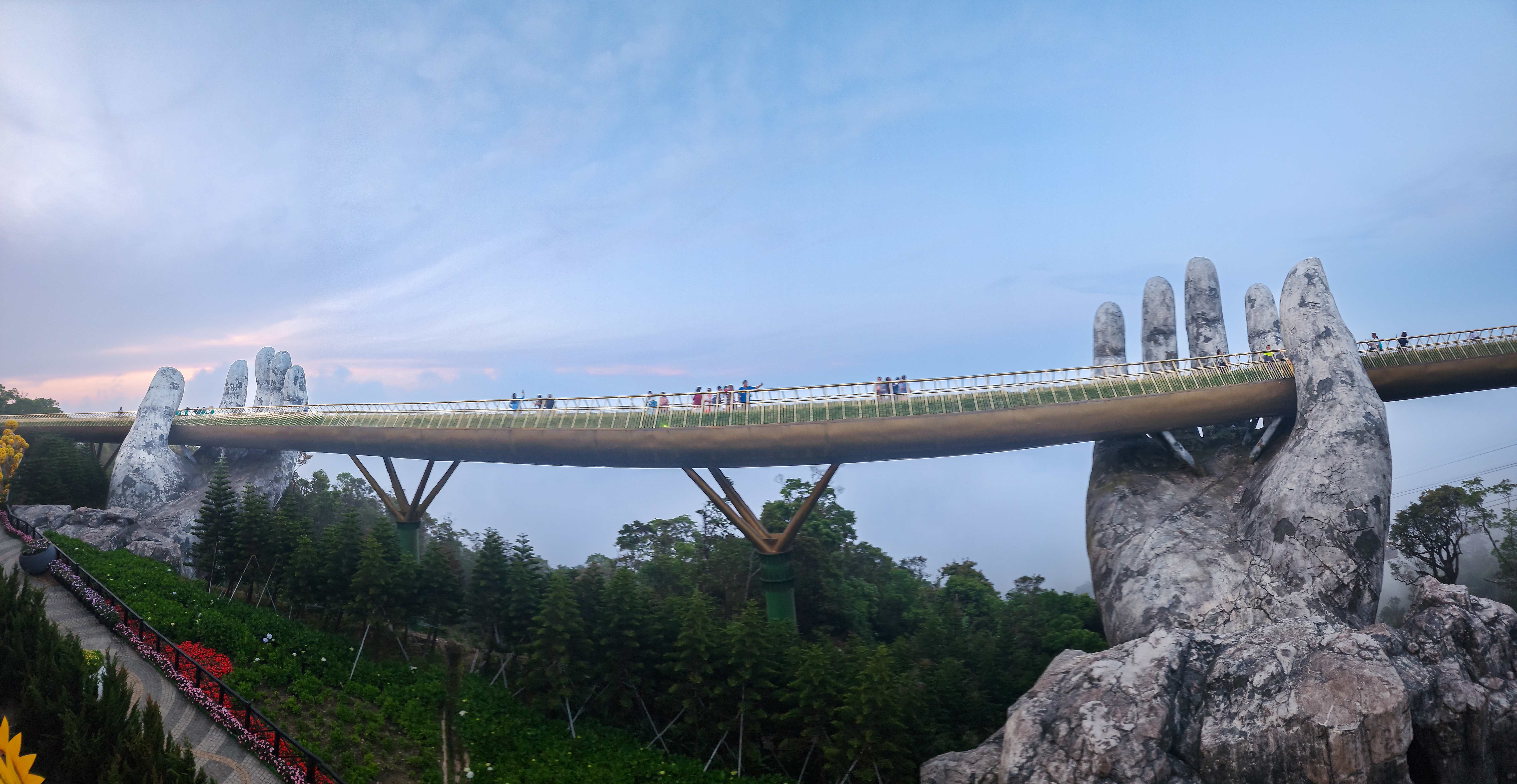 שוק צבעוני בוייטנאם